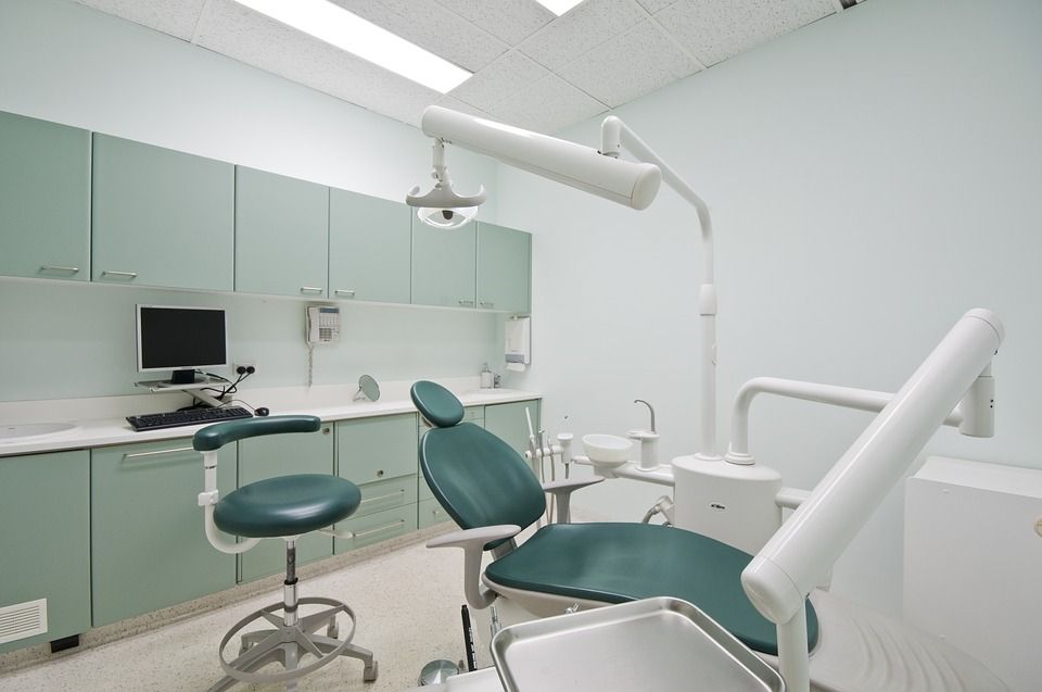 These dental office job descriptions will help you decide which career to pursue in dentistry